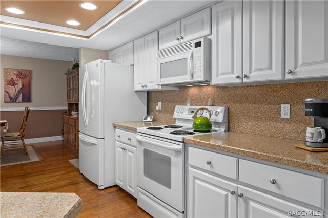 1330 N Hunterston Point, Crystal River, FL 34429