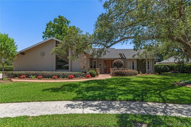 1330 N Hunterston Point, Crystal River, FL 34429