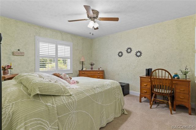 1330 N Hunterston Point, Crystal River, FL 34429