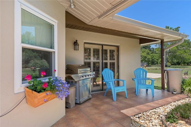 1330 N Hunterston Point, Crystal River, FL 34429