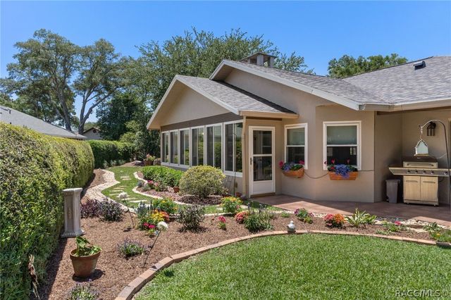 1330 N Hunterston Point, Crystal River, FL 34429