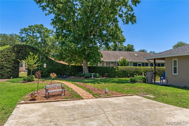 1330 N Hunterston Point, Crystal River, FL 34429