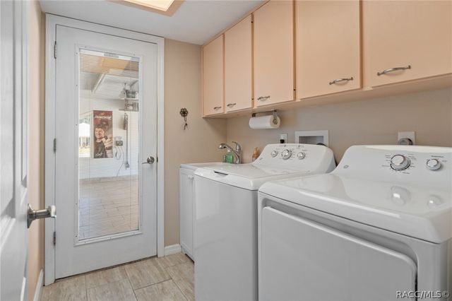 1330 N Hunterston Point, Crystal River, FL 34429