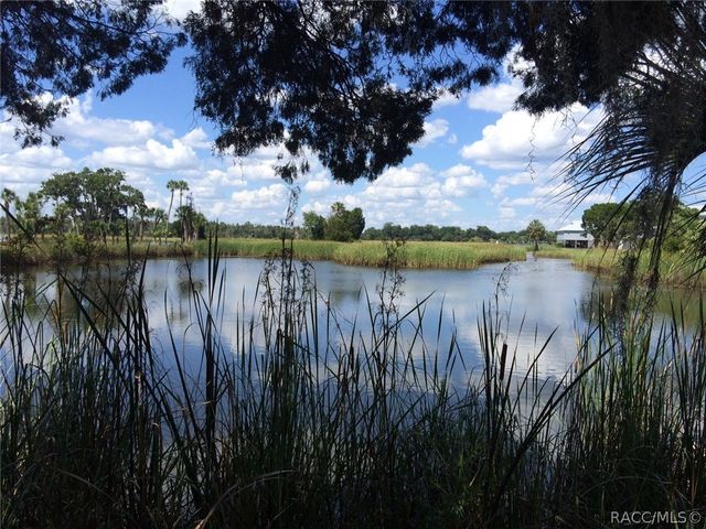 1330 N Hunterston Point, Crystal River, FL 34429