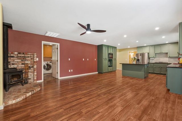 12528 Rattlesnake Rd, Grass Valley, CA 95945