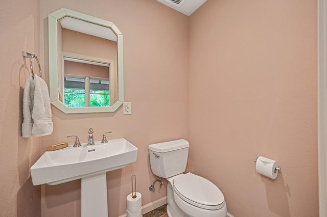 12528 Rattlesnake Rd, Grass Valley, CA 95945