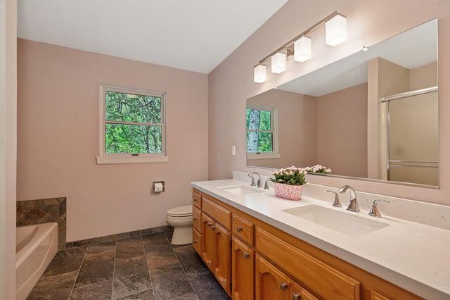 12528 Rattlesnake Rd, Grass Valley, CA 95945