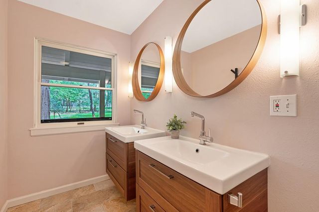 12528 Rattlesnake Rd, Grass Valley, CA 95945