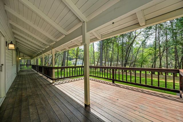 12528 Rattlesnake Rd, Grass Valley, CA 95945