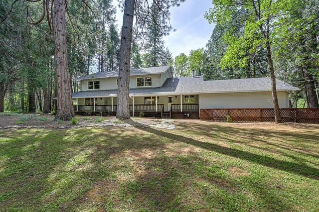 12528 Rattlesnake Rd, Grass Valley, CA 95945