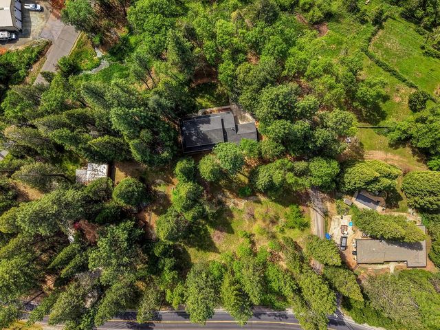 12528 Rattlesnake Rd, Grass Valley, CA 95945