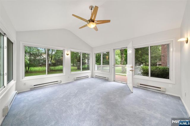 12 John Circle, Norwood, NJ 07648