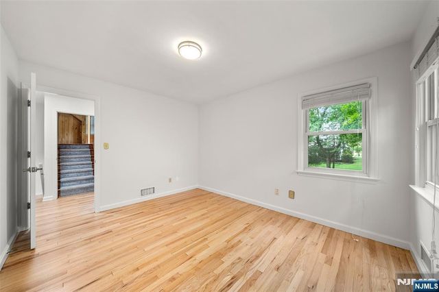 12 John Circle, Norwood, NJ 07648