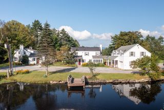 207 Brooks Lane, Londonderry, VT 05148
