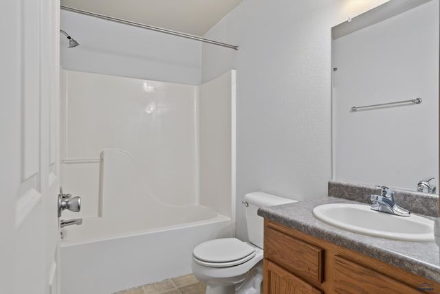 4616 CHALKSTONE DR, Rapid City, SD 57701