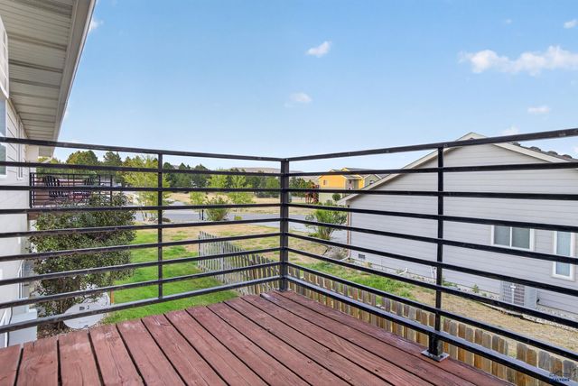 4616 CHALKSTONE DR, Rapid City, SD 57701