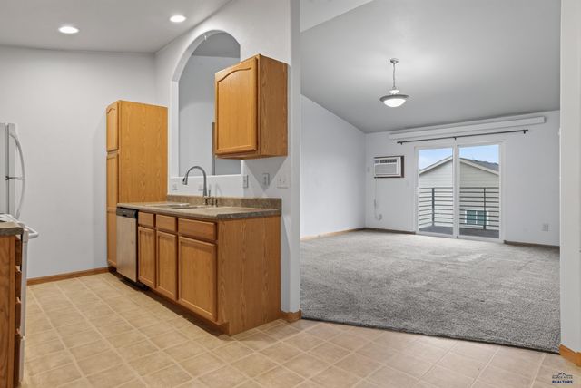 4616 CHALKSTONE DR, Rapid City, SD 57701