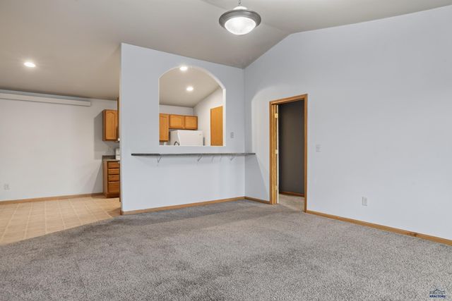 4616 CHALKSTONE DR, Rapid City, SD 57701