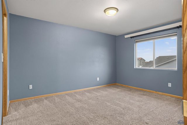 4616 CHALKSTONE DR, Rapid City, SD 57701