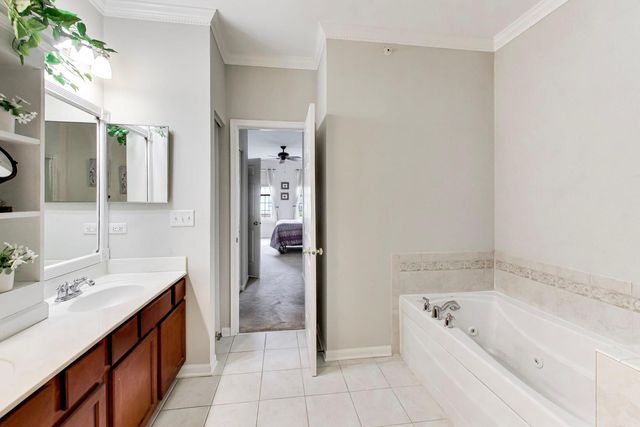 210 Rosehall Drive 250, Lake Zurich, IL 60047