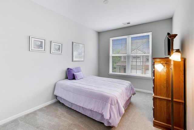 210 Rosehall Drive 250, Lake Zurich, IL 60047