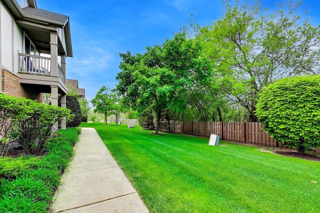 210 Rosehall Drive 250, Lake Zurich, IL 60047