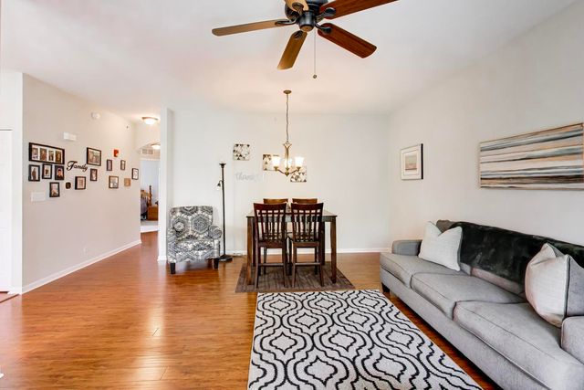 210 Rosehall Drive 250, Lake Zurich, IL 60047