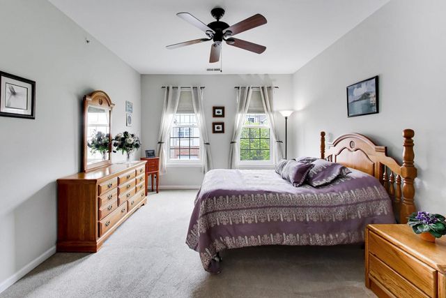 210 Rosehall Drive 250, Lake Zurich, IL 60047