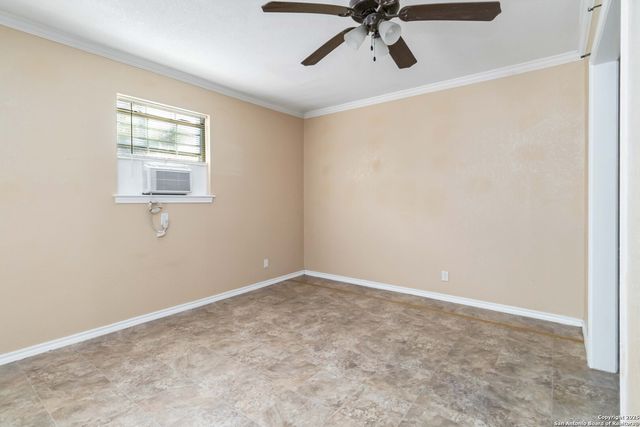 411 Bismark, Seguin, TX 78155