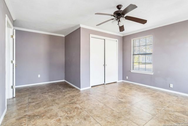 411 Bismark, Seguin, TX 78155