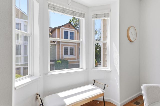 13 Creekside Lane, San Mateo, CA 94401