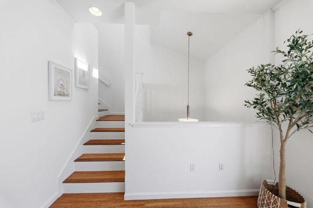 13 Creekside Lane, San Mateo, CA 94401
