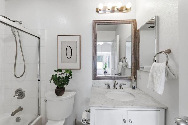 13 Creekside Lane, San Mateo, CA 94401