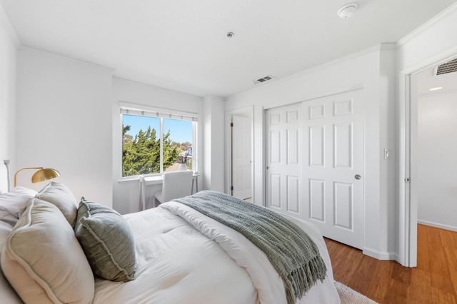 13 Creekside Lane, San Mateo, CA 94401
