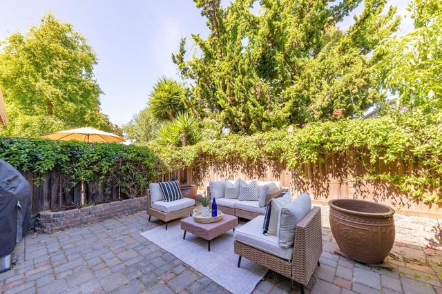 13 Creekside Lane, San Mateo, CA 94401