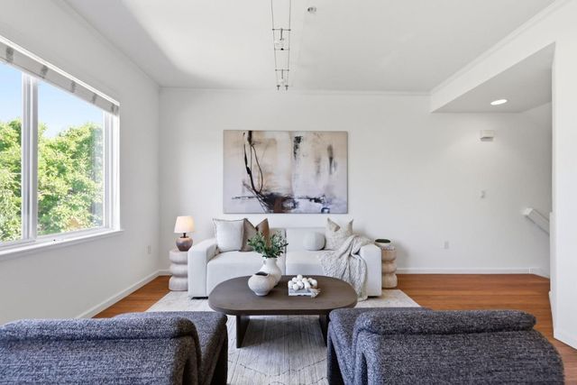 13 Creekside Lane, San Mateo, CA 94401