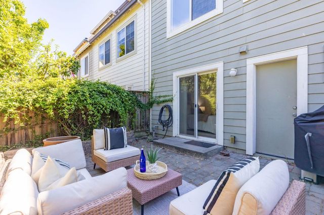 13 Creekside Lane, San Mateo, CA 94401