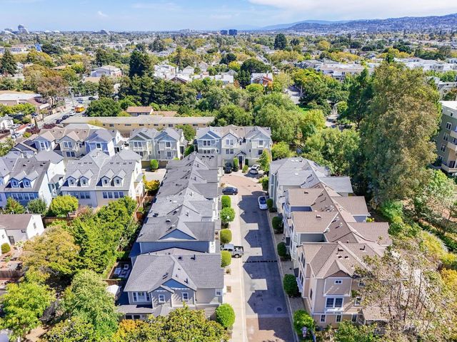 13 Creekside Lane, San Mateo, CA 94401