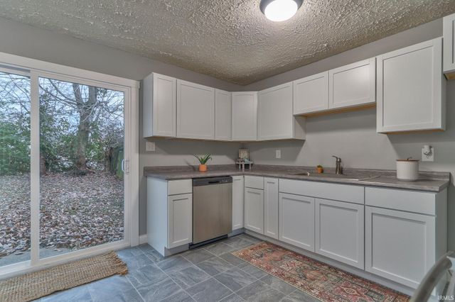 4813 Sherbrooke Road, Evansville, IN 47710