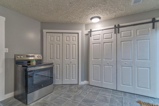 4813 Sherbrooke Road, Evansville, IN 47710