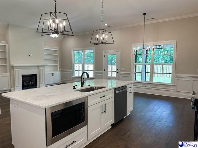 3025 Weatherstone Ln, Florence, SC 29501