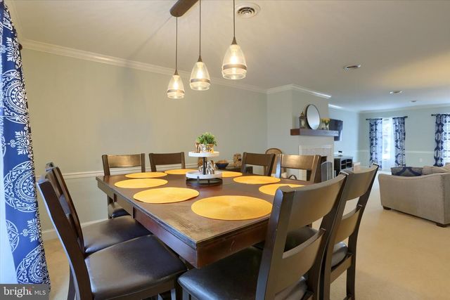 18 KINGS ARMS, Mechanicsburg, PA 17050