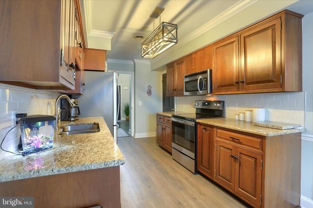 18 KINGS ARMS, Mechanicsburg, PA 17050