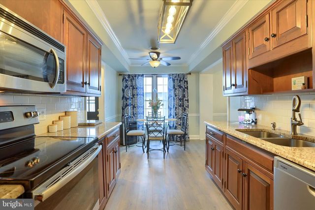 18 KINGS ARMS, Mechanicsburg, PA 17050