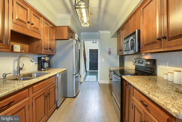 18 KINGS ARMS, Mechanicsburg, PA 17050