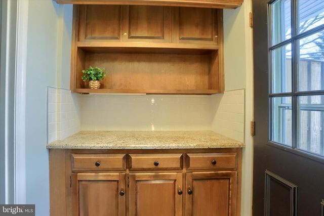 18 KINGS ARMS, Mechanicsburg, PA 17050