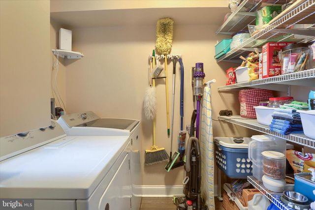 18 KINGS ARMS, Mechanicsburg, PA 17050