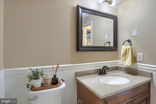 18 KINGS ARMS, Mechanicsburg, PA 17050