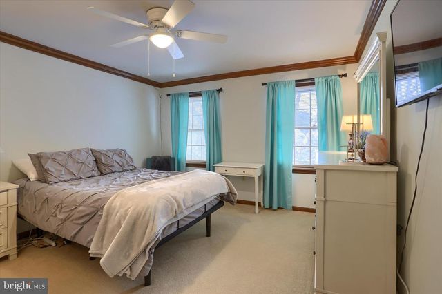 18 KINGS ARMS, Mechanicsburg, PA 17050