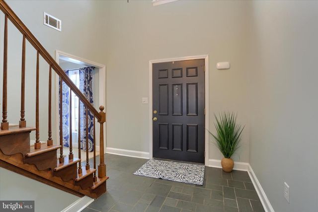 18 KINGS ARMS, Mechanicsburg, PA 17050